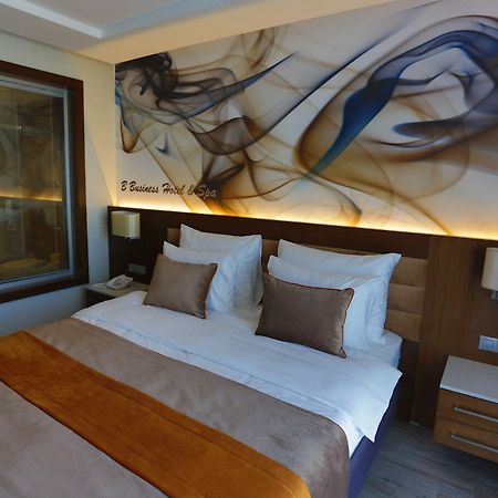 B Business Hotel & Spa Анталия Екстериор снимка