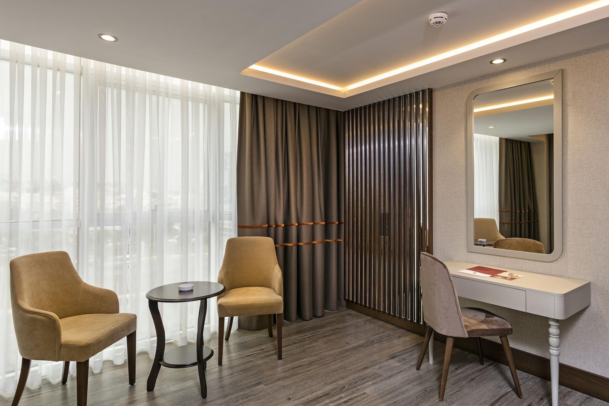 B Business Hotel & Spa Анталия Екстериор снимка