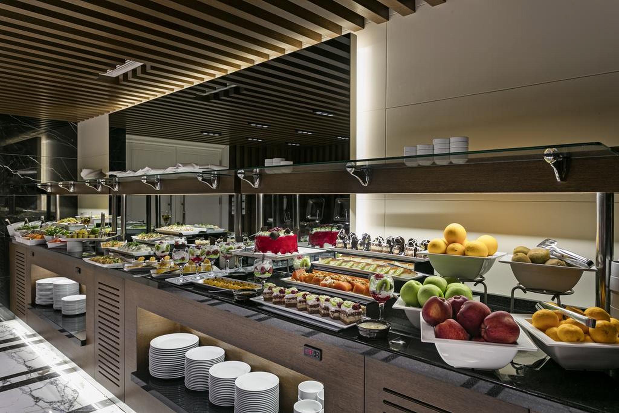 B Business Hotel & Spa Анталия Екстериор снимка
