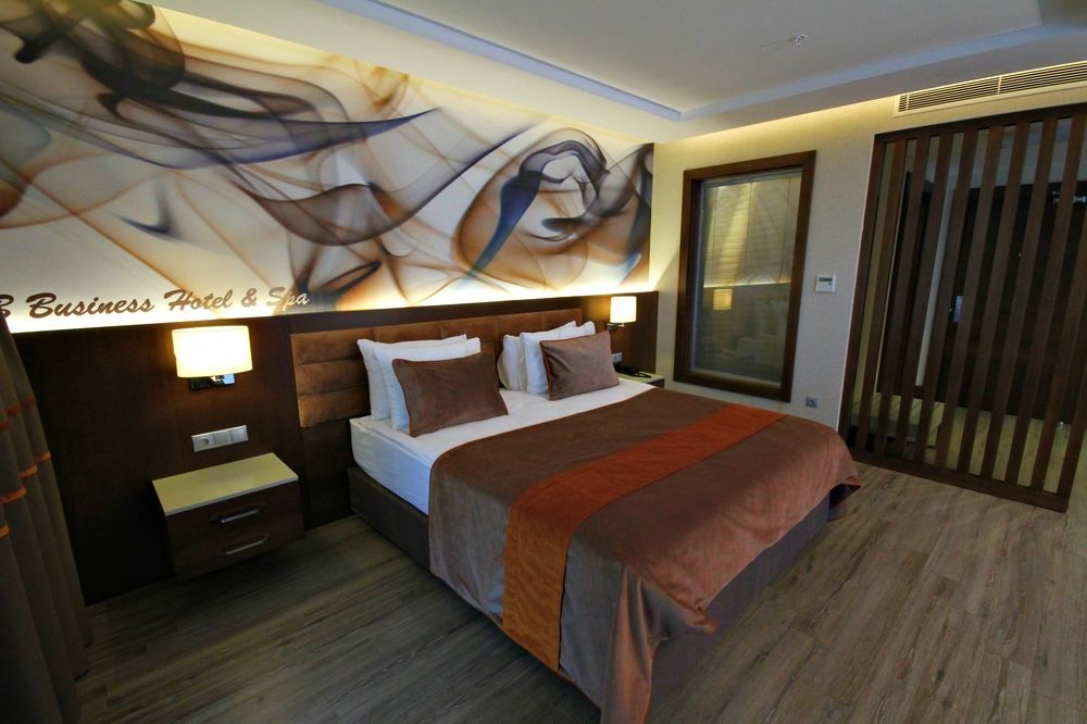 B Business Hotel & Spa Анталия Екстериор снимка