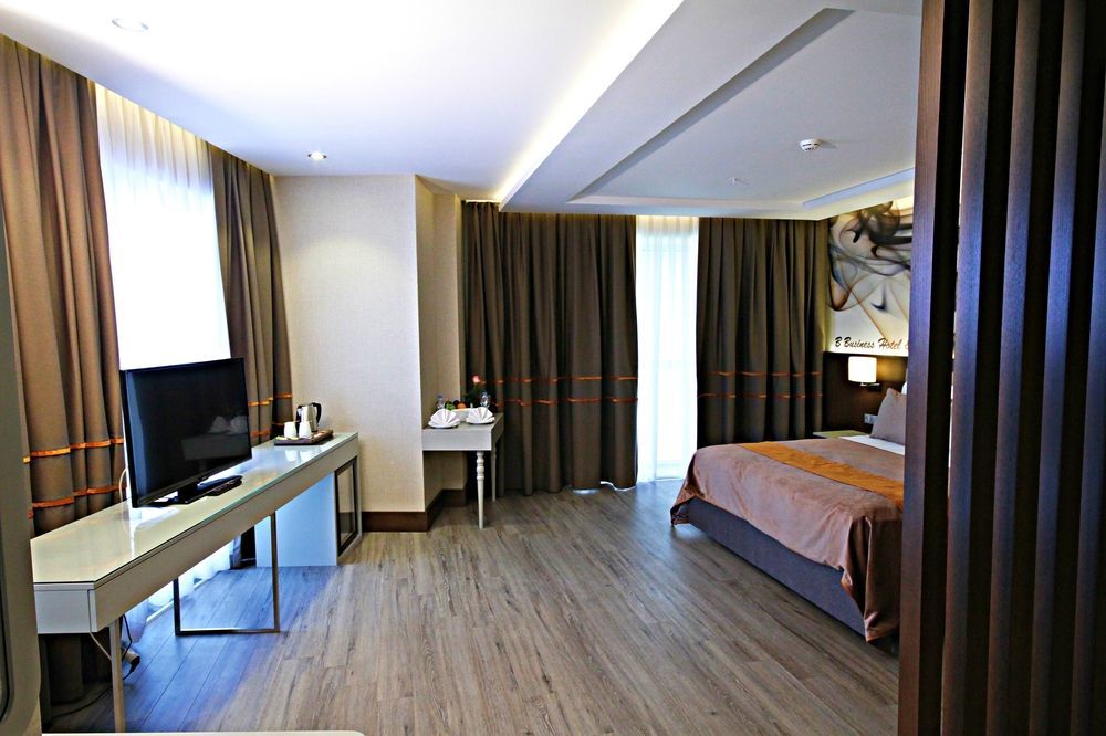 B Business Hotel & Spa Анталия Екстериор снимка