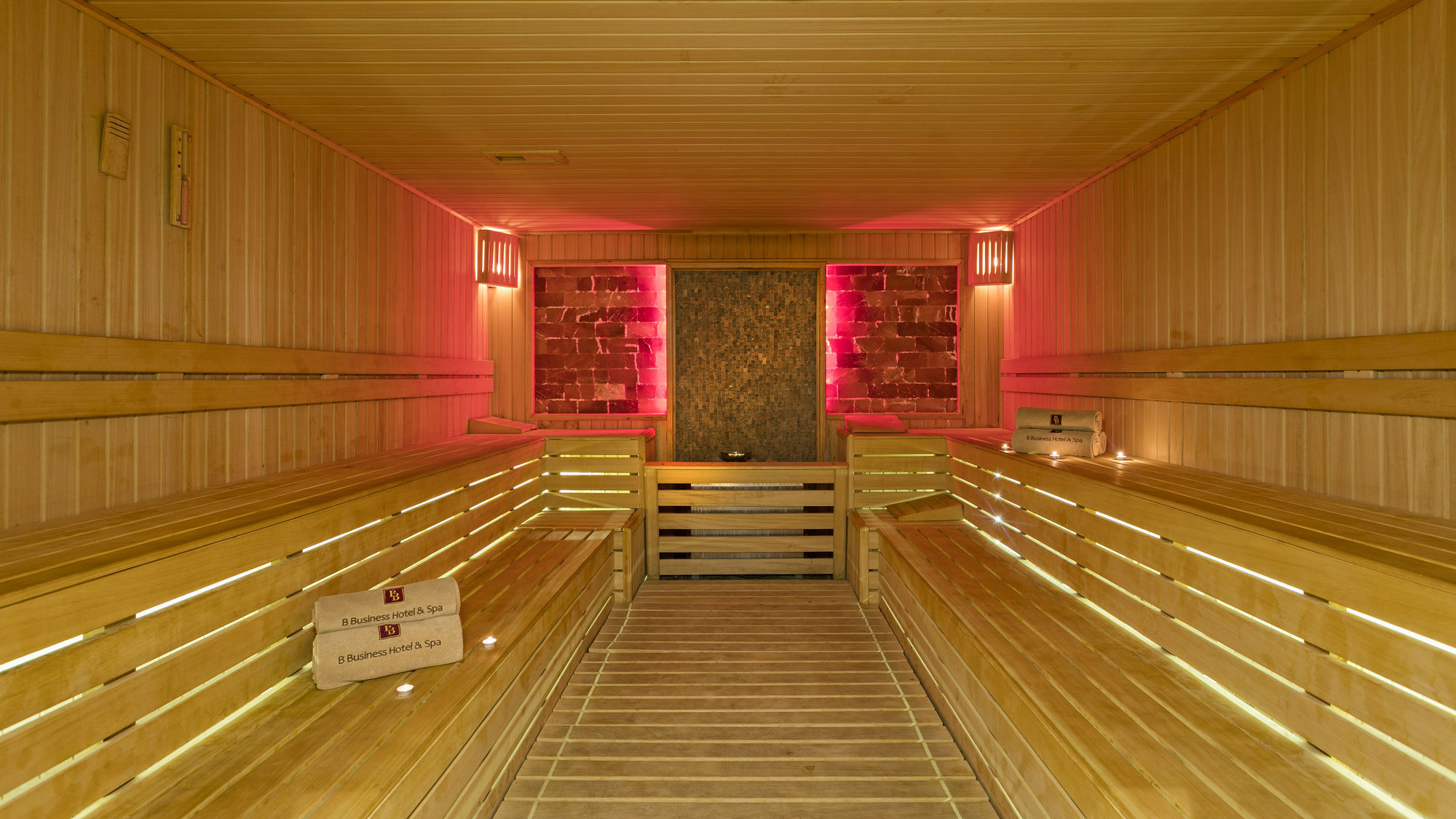 B Business Hotel & Spa Анталия Екстериор снимка