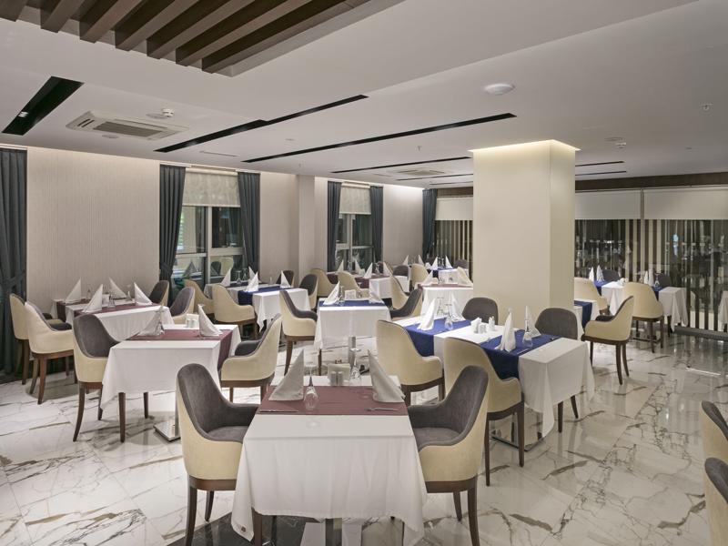 B Business Hotel & Spa Анталия Екстериор снимка