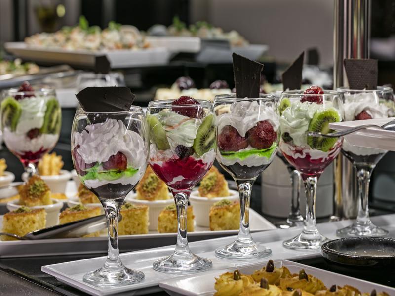 B Business Hotel & Spa Анталия Екстериор снимка