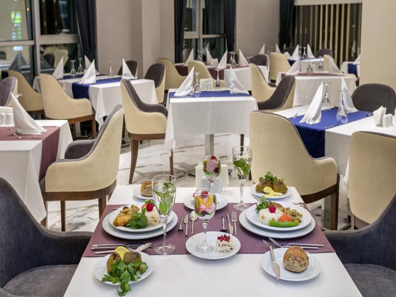 B Business Hotel & Spa Анталия Екстериор снимка