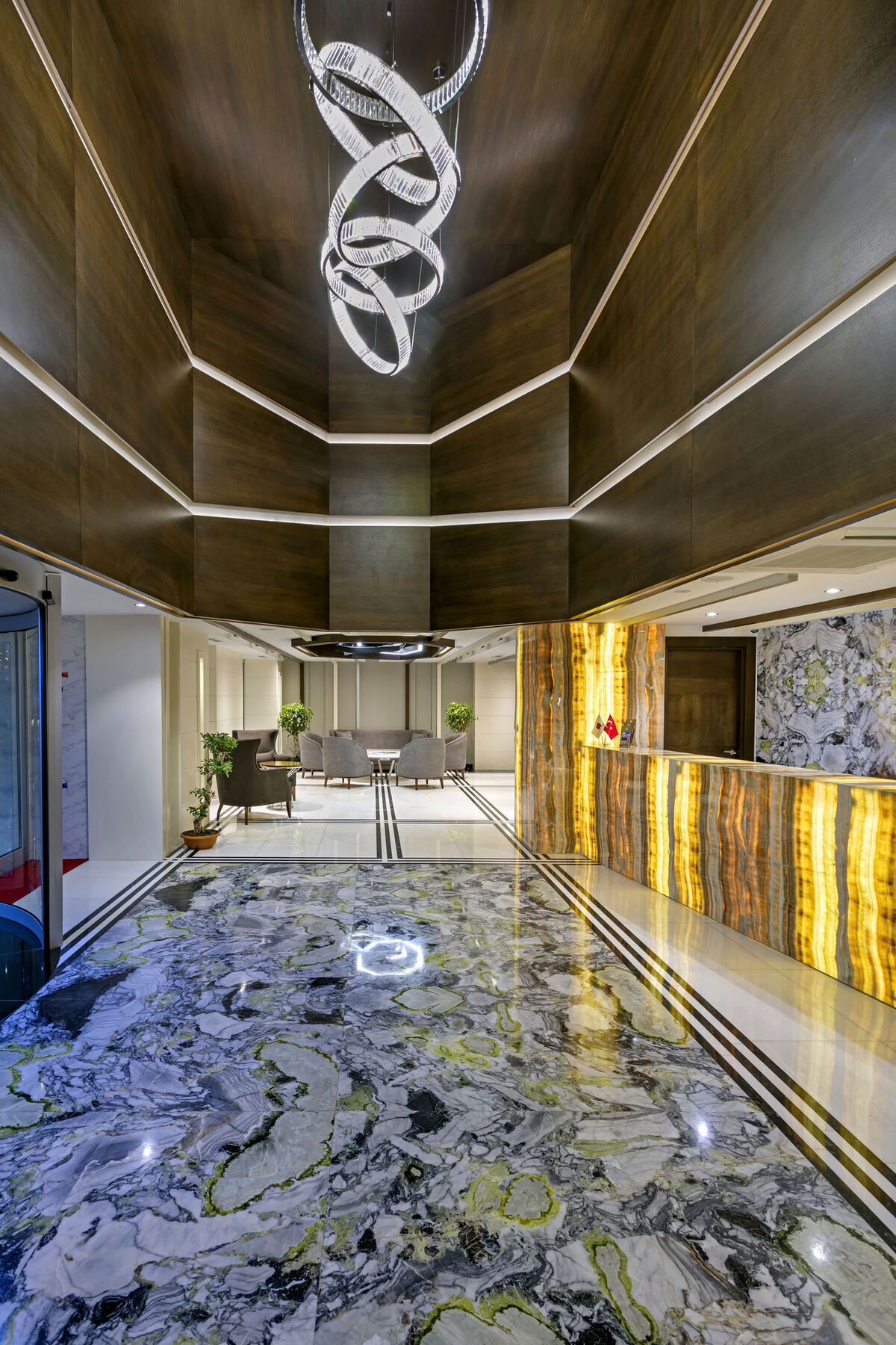 B Business Hotel & Spa Анталия Екстериор снимка